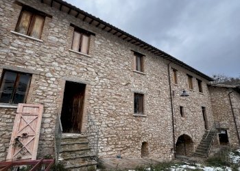 IMG_6224.jpg - Trilocale Via Folignate 1, Visso - foto 2