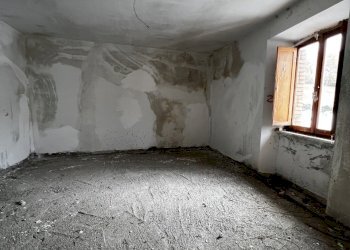 IMG_6227.jpg - Trilocale Via Folignate 1, Visso - foto 5