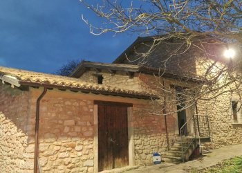 13-20241210_165949.jpg.jpg - Trilocale Via Folignate 1, Visso - foto 22