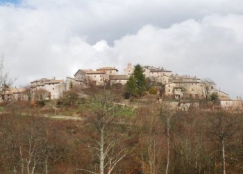 01-Panoramica.jpg - Rustico via di Agliano 1, Campello sul Clitunno - foto 12