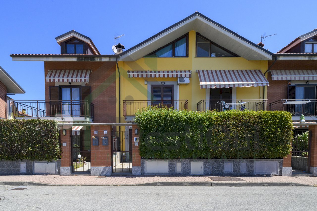 ESTERNO - Villa a Schiera Via Giovanni Falcone 25, San Maurizio Canavese - foto 2
