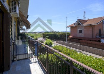 BALCONE E VISTE - Villa a Schiera Via Giovanni Falcone 25, San Maurizio Canavese - foto 25