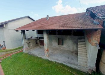 FABBRICATI - Magazzino Via Chiesa S.Domenico 1, Front - foto 1