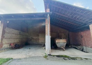 TERRENO E TETTOIA - Magazzino Via Chiesa S.Domenico 1, Front - foto 16