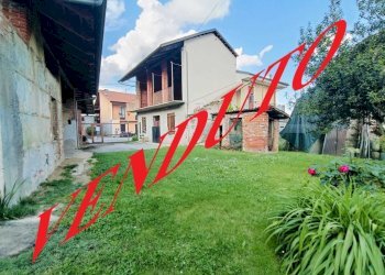 28383.jpg - Magazzino Via Chiesa S.Domenico 1, Front - foto 1