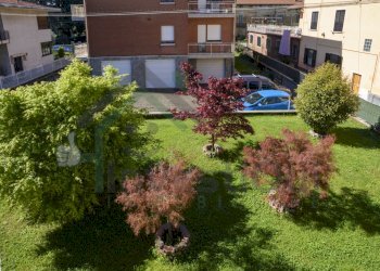 GIARDINO FRONTALE.jpg - Casa indipendente Strada Barotto 2, Nole - foto 4