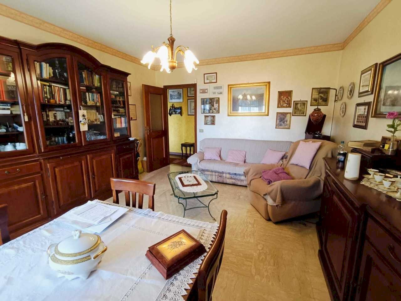 sala / camera - Three-room apartment Via Rossetti Dott.Luigi 7, Ciriè - photo 3