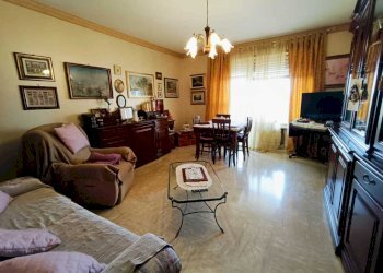 sala / camera - Trilocale Via Rossetti Dott.Luigi  7, Ciriè - foto 1