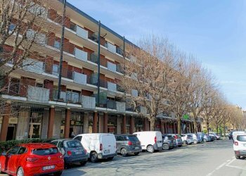 stabile e zona - Trilocale Via Rossetti Dott.Luigi  7, Ciriè - foto 2