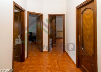 _85N8337.jpg - Quadrilocale Nole - foto 7