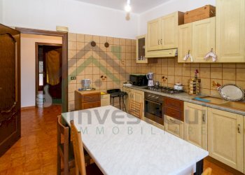 _85N8315.jpg - Quadrilocale Nole - foto 9