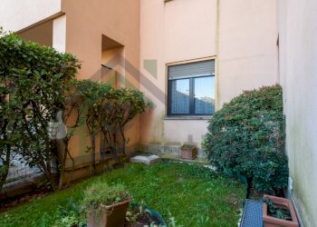 GIARDINO PRIVATO - Quadrilocale Via Robassomero 91, Ciriè - foto 13