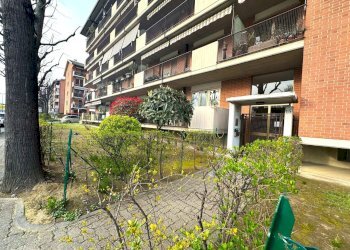 INGRESSO STABILE ESTERNO - Mansarda Via Della Repubblica 15, Ciriè - foto 2