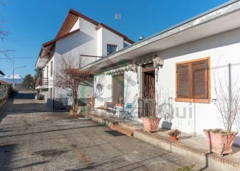 DSC_0543.JPG - Villa Strada Antica per Ciriè 1515, San Carlo Canavese - foto 3