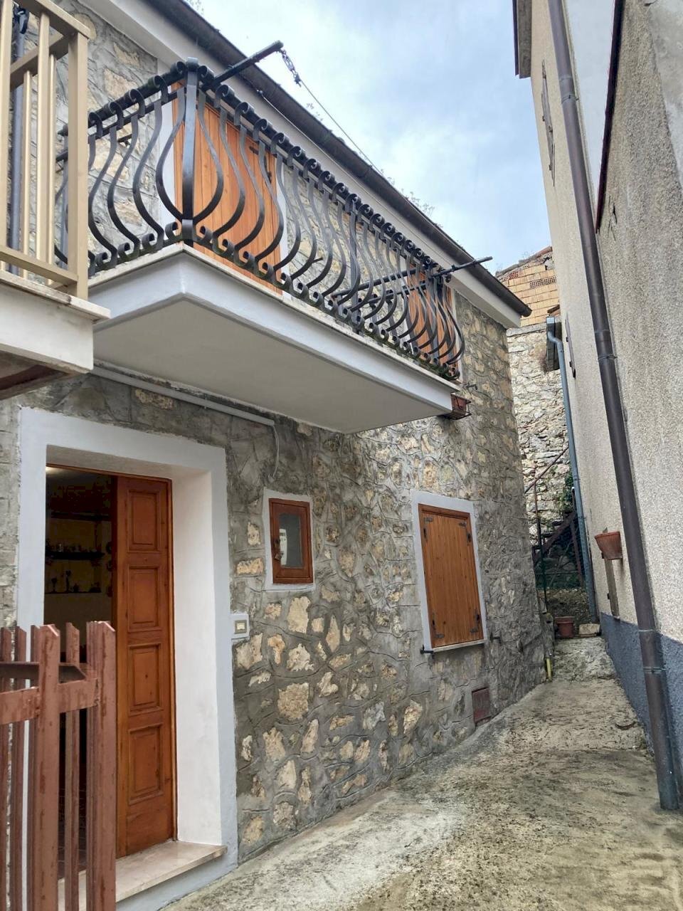 1.jpg - Trilocale via della pineta 113, Isola del Gran Sasso d'Italia - foto 2