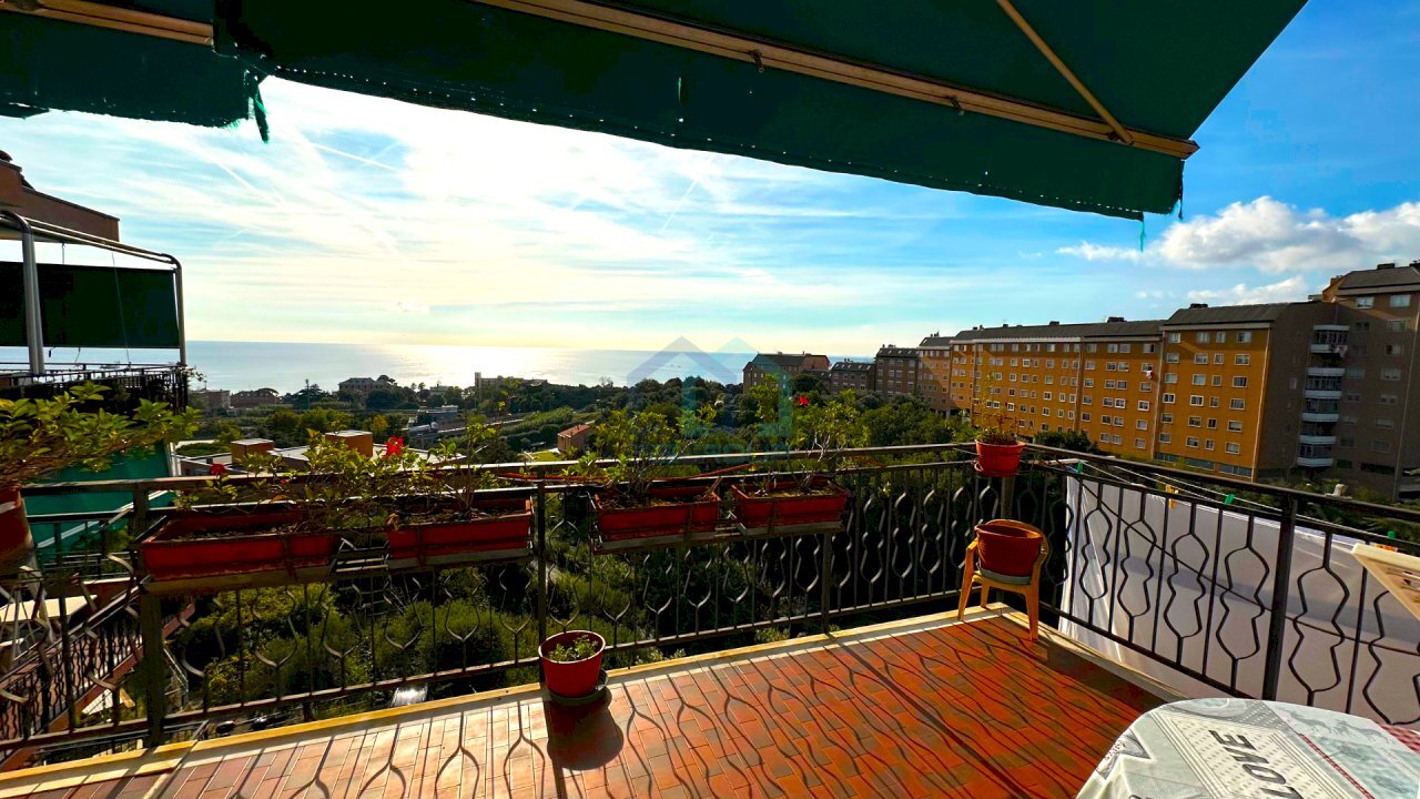 TERRAZZO - Appartamento Via Fratelli Grondona 18, Savona - foto 2