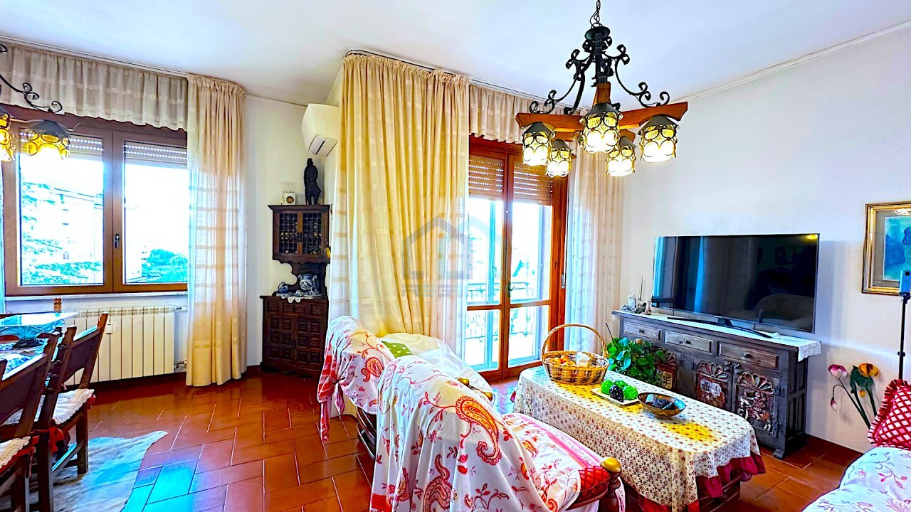 SOGGIORNO - Appartamento Via Fratelli Grondona 18, Savona - foto 3