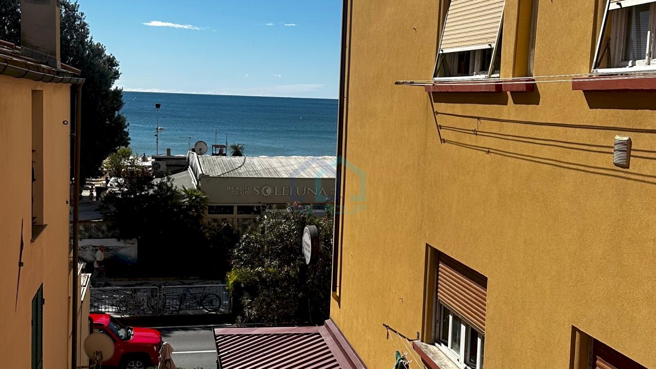 VISTA - Bilocale Via Matteo Repetto 21, Albissola Marina - foto 1