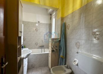 bagno - Quadrilocale Via Filippo Turati 17, Savona - foto 16