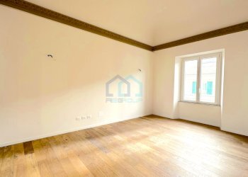 soggiorno - Appartamento Via Pietro Paleocapa 14, Savona - foto 1