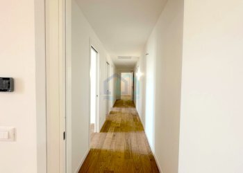 corridoio - Appartamento Via Pietro Paleocapa 14, Savona - foto 2