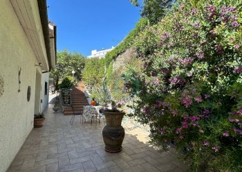 SCALINATA - Villa Via Poggio dell'Orizzonte 65, Albissola Marina - foto 9