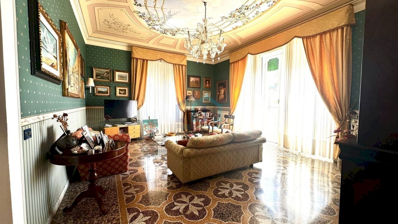 38.jpg - Appartamento Via Famagosta 1, Savona - foto 1