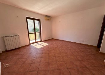 15.jpg - Terraced Villa via tacito  88, Guidonia Montecelio - photo 13