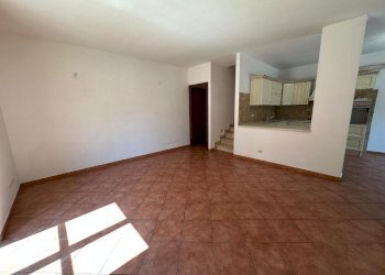 16.jpg - Terraced Villa via tacito  88, Guidonia Montecelio - photo 17