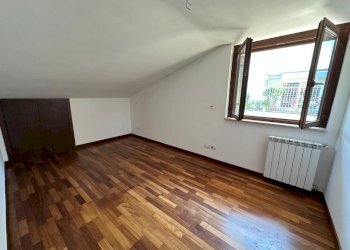 27.jpg - Terraced Villa via tacito  88, Guidonia Montecelio - photo 28