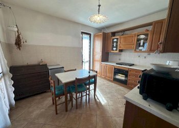 5f6f82aa-2489-432f-8019-3c891d3e7a16.jpg - Villa Via GuidoReni, Guidonia Montecelio - foto 19
