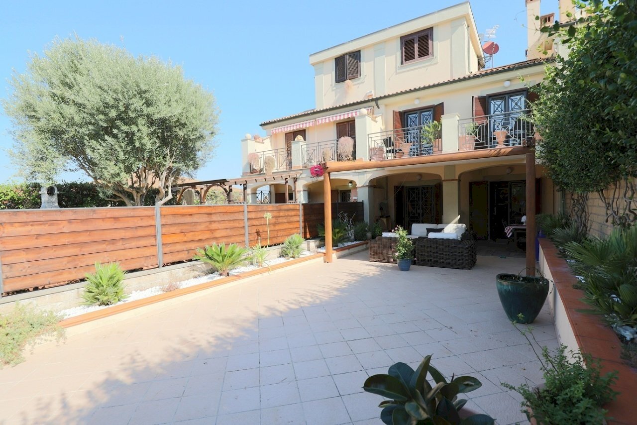 IMG_4189.JPG - Villa Via di Marco Simone  80, Guidonia Montecelio - foto 1