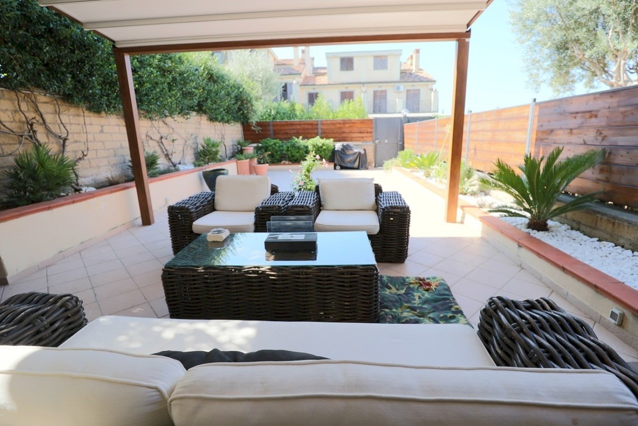 IMG_4186.JPG - Villa Via di Marco Simone  80, Guidonia Montecelio - foto 2