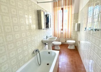 bagno finestrato.jpg - Appartamento Via Piacenza 440D, Chiavari - foto 15