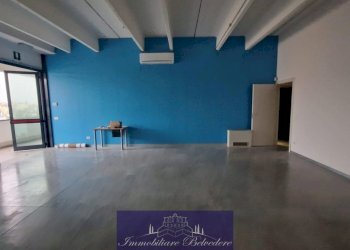 40f53c38-010c-4e55-aa41-5c484c9d91b3.JPG - Magazzino Viale Europa, Scandicci - foto 1