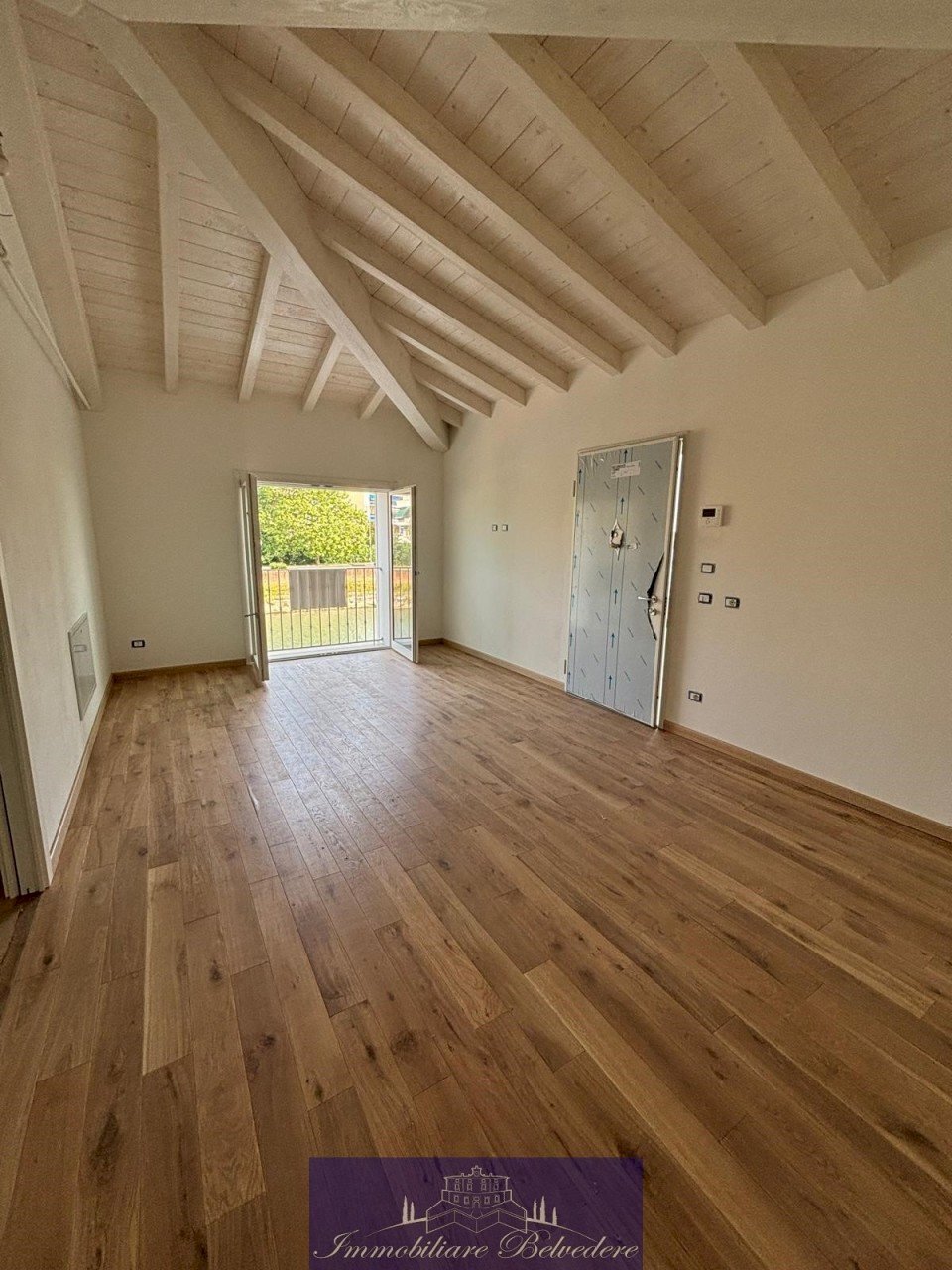 PHOTO-2025-08-27-10-37-240.jpg - Appartamento Via Mazzini, Camaiore - foto 3