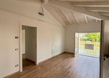 PHOTO-2025-08-27-10-37-24332.jpg - Appartamento Via Mazzini, Camaiore - foto 27