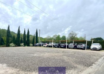 WhatsApp Image 2025-04-22 at 10.49.50.jpeg - Locale Commerciale Via San Vito di Sotto, San Casciano in Val di Pesa - foto 12