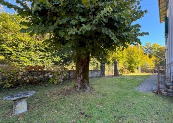 giardino - Villa Via dell'Appennino, Vernio - foto 4