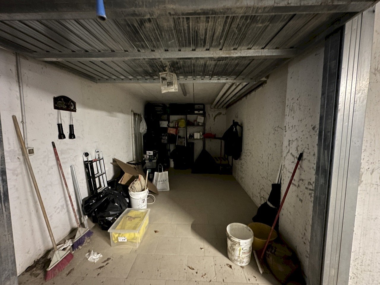 IMG_3383.jpg - Box Via Val di Bisenzio, Vaiano - foto 1