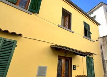 esterni - Villa Via del Bisenzio, Vernio - foto 3