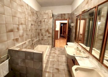 bagno - Villa Via Francesco Ferrucci, Prato - photo 16