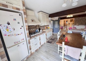 cucina - Porzione di casa Via Don Milani 9, Vaiano - foto 5