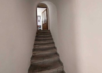 scala - Trilocale Piazza Giuseppe Mazzini, Vaiano - foto 14