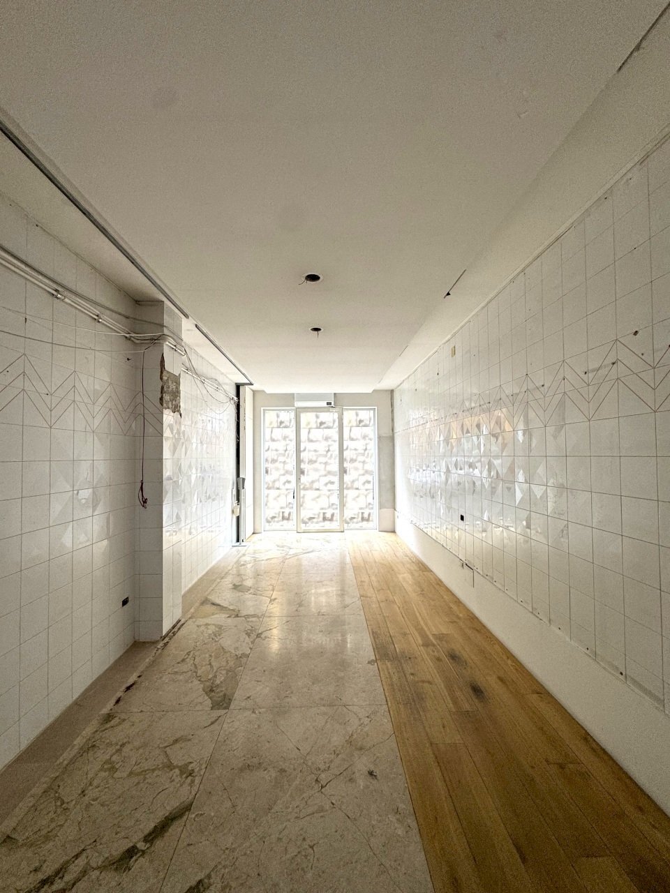 ULTUILTU.jpg - Locale Commerciale Piazza Salvador Allende, Vaiano - foto 1