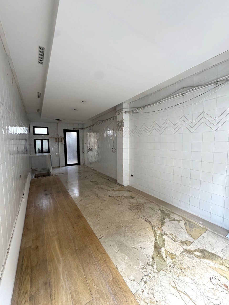 IMG_1382.jpg - Locale Commerciale Piazza Salvador Allende, Vaiano - foto 3