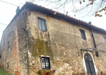 frontale - Casale Via di Mezzomonte, Pistoia - foto 5