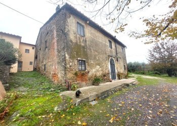 frontale - Casale Via di Mezzomonte, Pistoia - foto 12