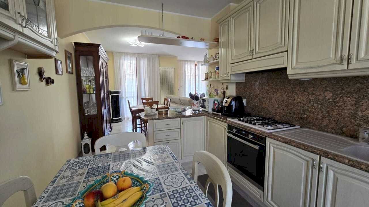 1cdfd3bb-477a-45c0-971c-cd215b20193d.jpg - Villa a Schiera San Mauro Pascoli - foto 2