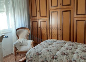 Camera matr..jpg - Trilocale Rosignano Marittimo - foto 5